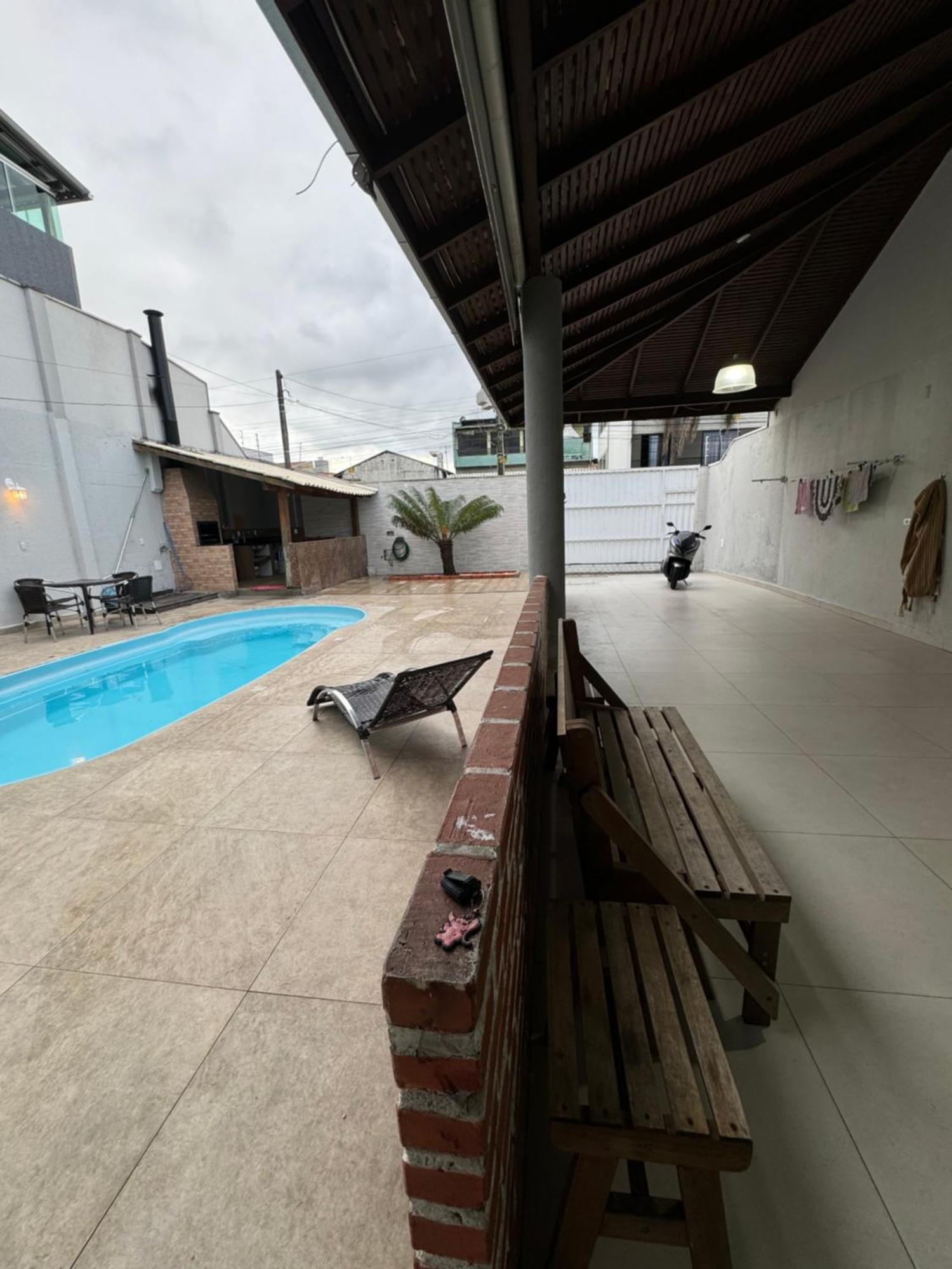 Villa Casa No Centro De Balneário Camboriú Exterior foto